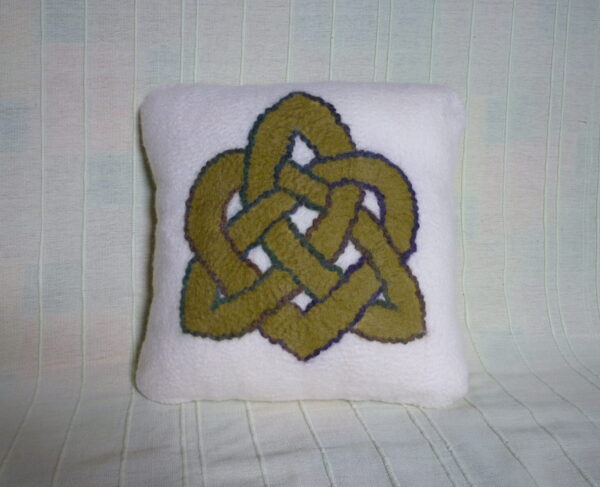 Felt Cushion Celtic Love Heart - Image 4