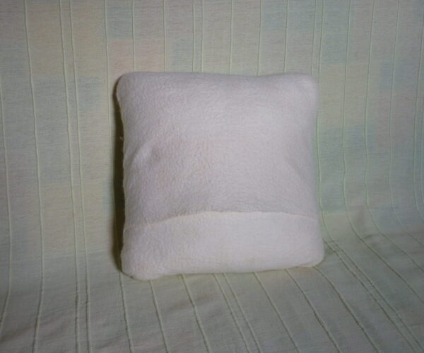 Felt Cushion Celtic Love Heart - Image 6